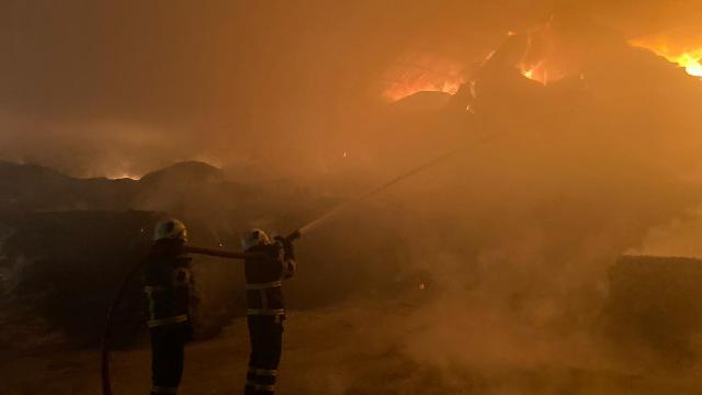 Hayvan çiftliği alev alev