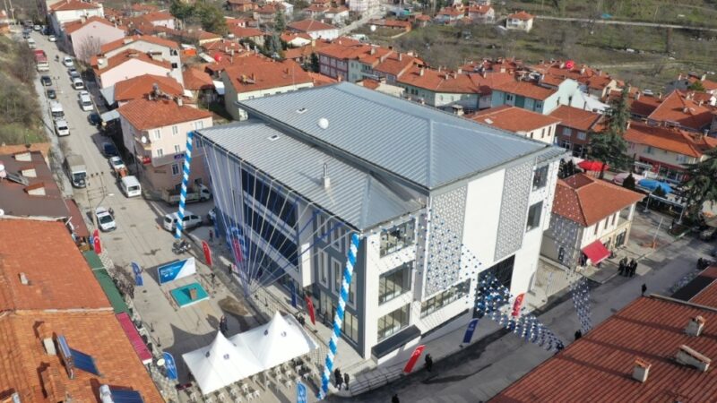 Bursa Büyükşehir Belediyesi tarafından Keles’e kazandırılan ve bünyesinde otopark, restoran,