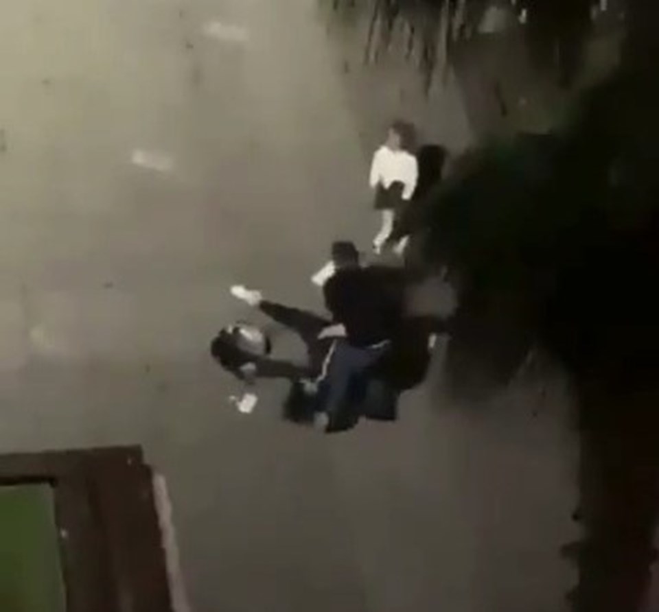 Samsun’da eski eşe öldüresiye dayak! Hemde kızının gözü önünde…