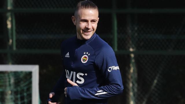 Konyaspor maçında göğsüne aldığı darbenin ardından hastaneye kaldırılan Pelkas, iki
