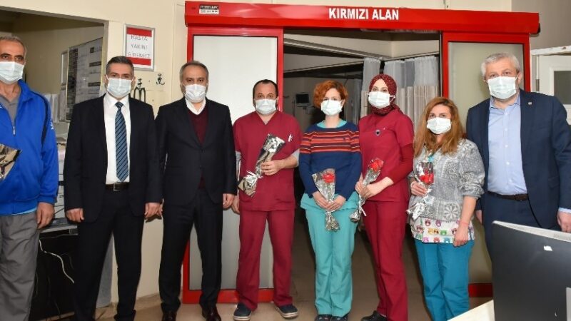 Bursa Büyükşehir Belediye Başkanı Alinur Aktaş, Çekirge Devlet Hastanesi’ni ziyaret