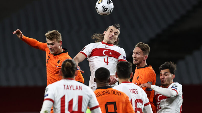 2022 Dünya Kupası Elemeleri G Grubu ilk maçında Hollanda'yı 4-2