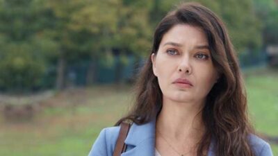 Derin yırtmaçlı elbisesiyle büyüledi