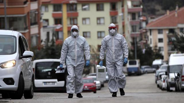 Filyasyona yakalandı, hakaret de edince yurtta karantinaya alındı