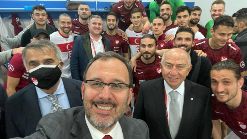 Gençlik ve Spor Bakanı Dr. Mehmet Muharrem Kasapoğlu ve Türkiye