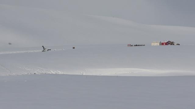 Helikopterin enkazındaki incelemeler sürüyor