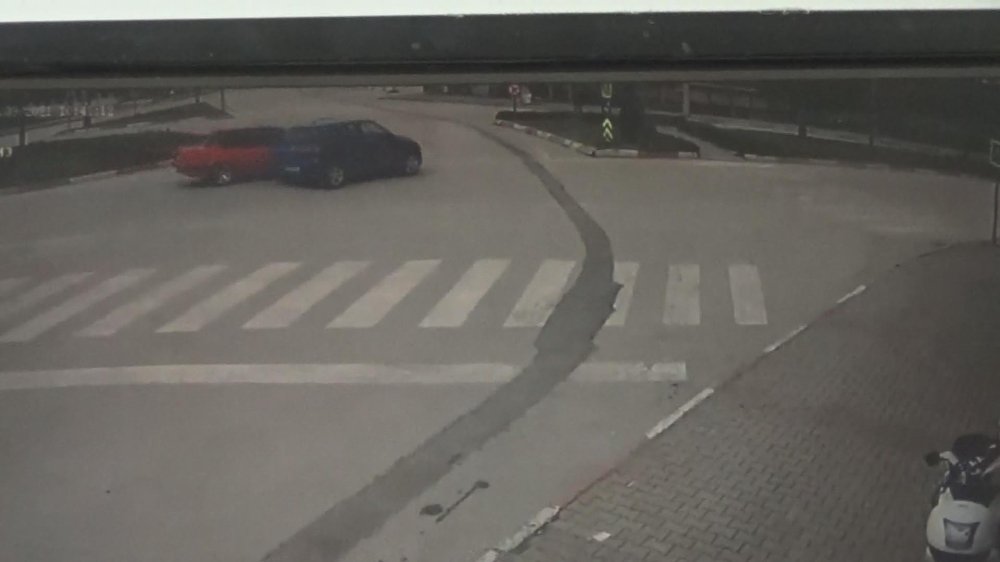 Bursa’da feci kaza! O anlar kamerada