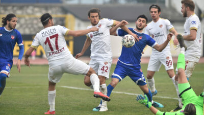 Misli.com 2'nci Lig Beyaz Grup ekiplerinden İnegölspor, sahasında ağırladığı Niğde