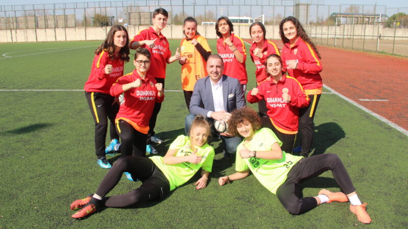 Türkiye'deki kadın futboluna ilgi ve destek son dönemde önemli miktarda