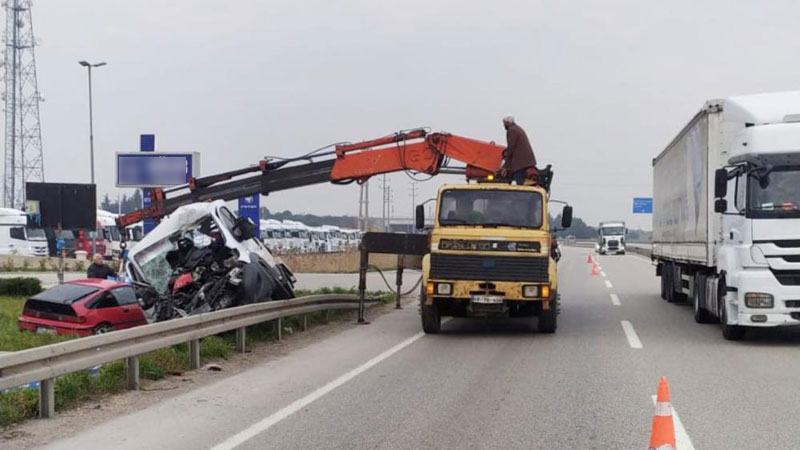 Bursa’da feci kaza: 1 yaralı Bursa’da feci kaza: 1 yaralı