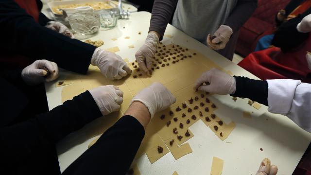 Mantı buluşmasında 14, dünür yemeğinde 8 koronavirüs vakası…