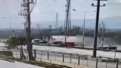 Freni patlayan tır dehşet saçtı…