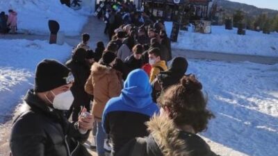 Bursa’da insan kuyruğu! Ne için bekliyorlar?