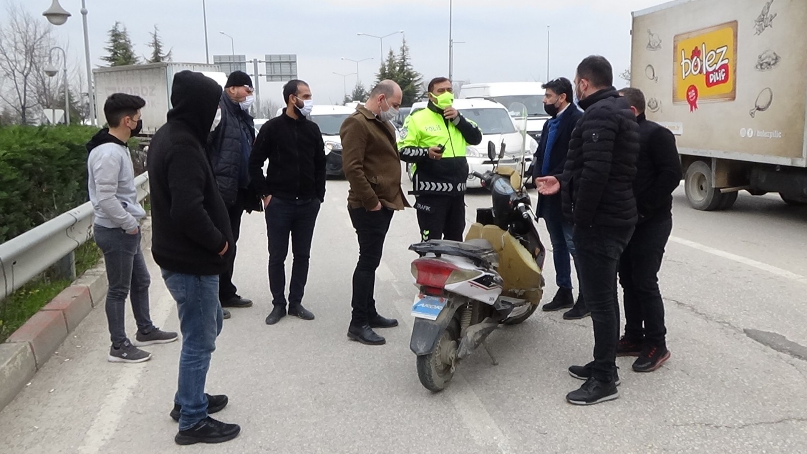 Yer: Bursa… Ani fren yapınca… Yer: Bursa… Ani fren yapınca…