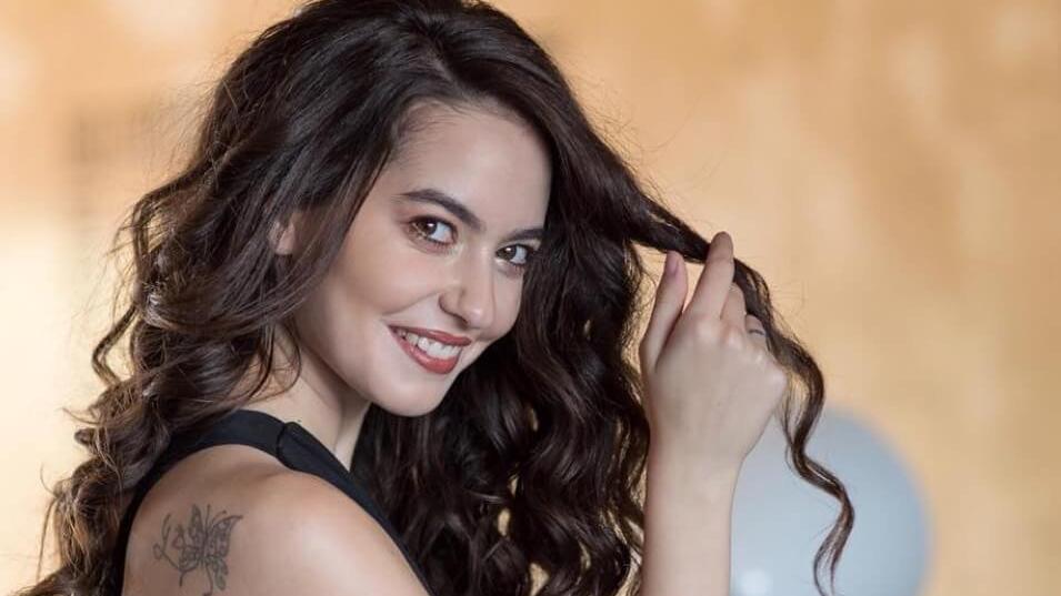 Ünlü oyuncunun gerçek mesleği sevenlerini şaşırttı