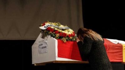 ‘Minik kızın bir gecede büyüdü’ Vedası yürekleri dağladı