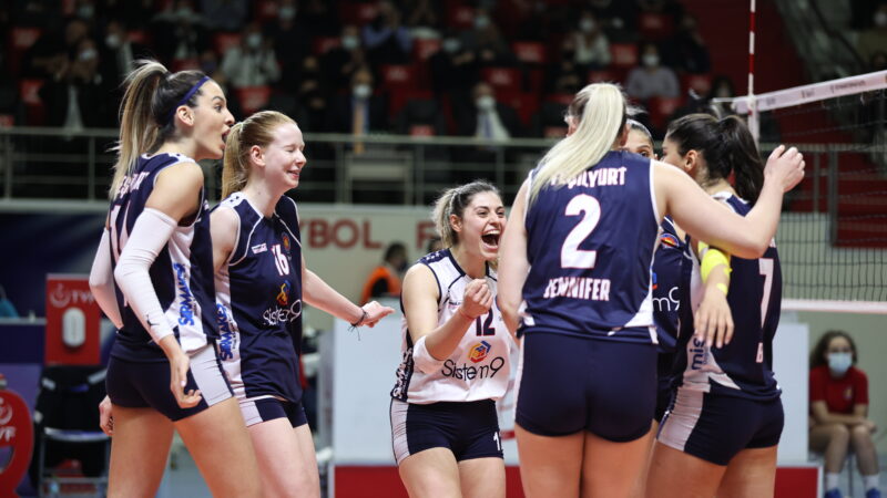 CEV Challenge Kupası finali rövanşında Romanya'nın CSM Volei Alba takımı