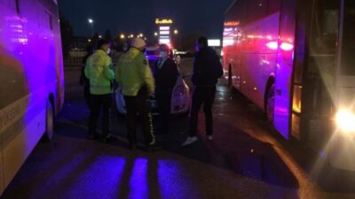 Bursa’da şehirlerarası otobüste maske tartışması…Yolcu muavinin boğazını sıktı