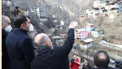 Bakanlar Soylu ve Kurum felaket bölgesinde