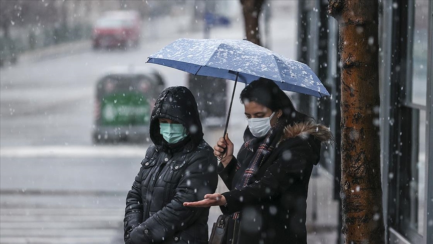 Başkent’te kar yağışı etkili oluyor