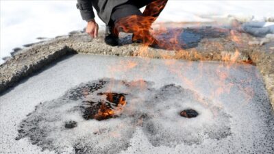 50 santimetre derinlikten çıkıyor! Görenler şaşkın…
