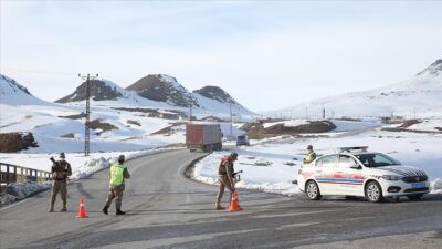 Tatvan’da düşen helikopterin enkazı kaldırıldı