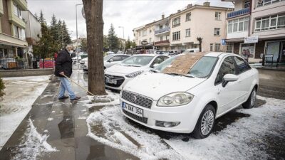 Ankara’da dolu ve sağanak etkili oldu