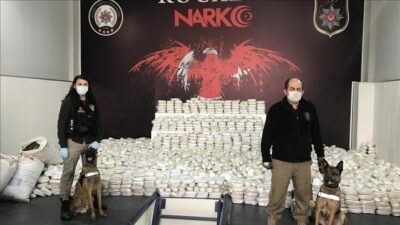 Zehir tacirlerine büyük operasyon! 4 tona yakın uyuşturucu ele geçirildi