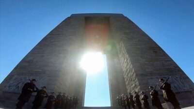 MSB’den ‘Şehitlerimize selam duruyoruz’ paylaşımı