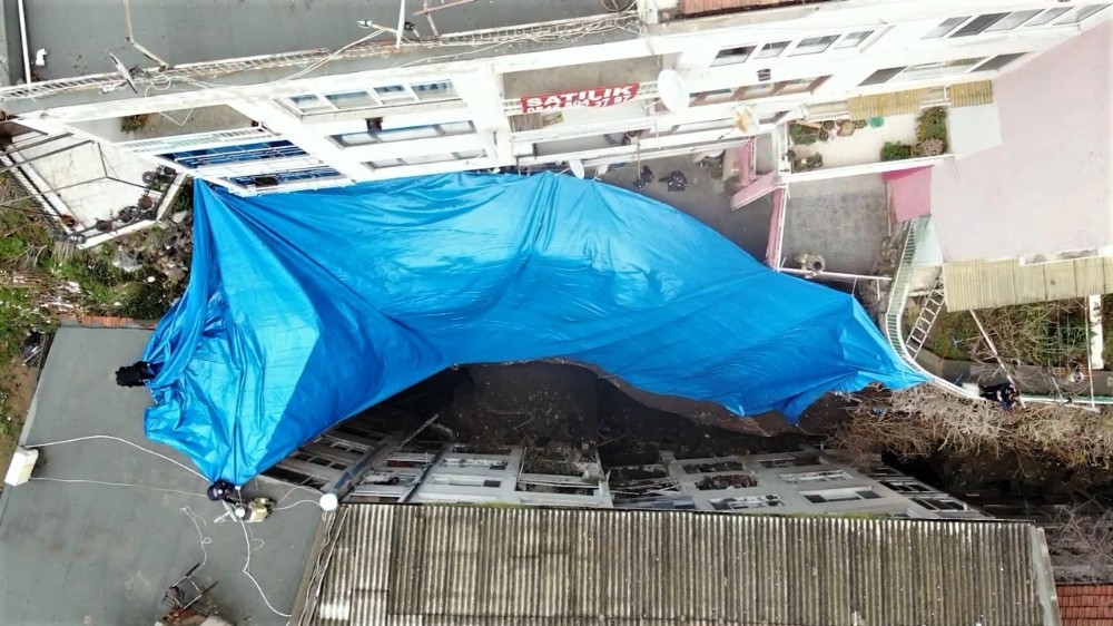 Bursa’da toprak kaymasının yaşandığı bölgeye brandalı önlem