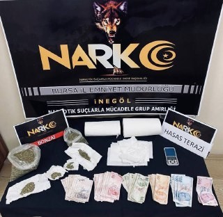 Bursa’da uyuşturucuları sobaya atarak yakmaya çalıştı