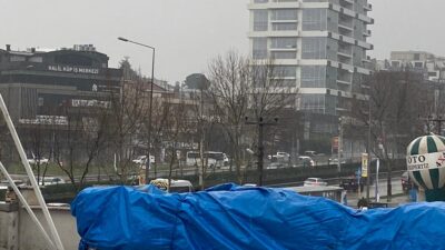 Bursa’da yağmur aniden bastırdı!