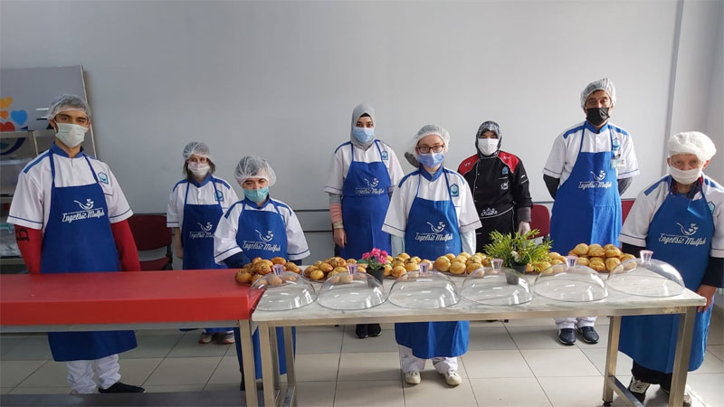 Bu mutfakta sevgi pişiyor