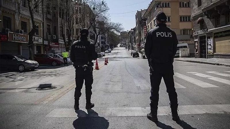 ‘Hafta sonu tamamen kapanabilir, yüz yüze eğitim kalkabilir’