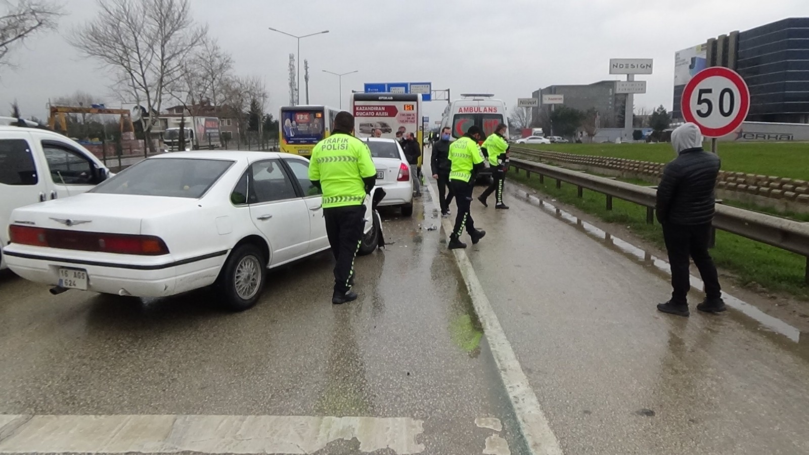 Bursa’da zincirleme kaza! Trafik kilitlendi