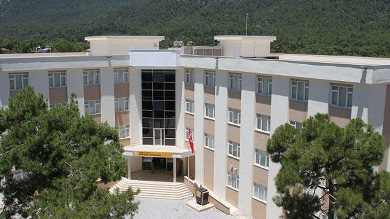 Öğretmenlere ‘koronavirüslü öğrenci’ nöbeti