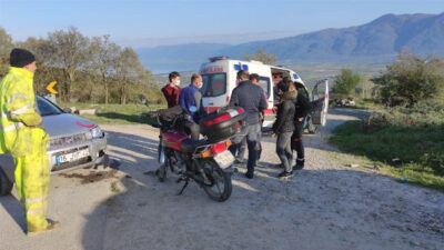 Bursa’da otomobille motosiklet çarpıştı: Yaralılar var