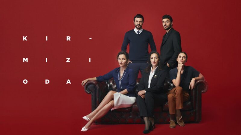 Kırmızı Oda dizisine bir bomba transfer daha! Hangi usta oyuncu kadroya katıldı? TV8 ekranlarında cuma akşamları izleyiciyle buluşan OGM Pictures imzalı Kırmızı