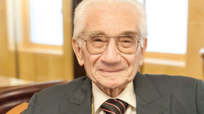 Türk müziğinin efsane ismi Prof. Dr. Alaeddin Yavaşca’dan kötü haber!