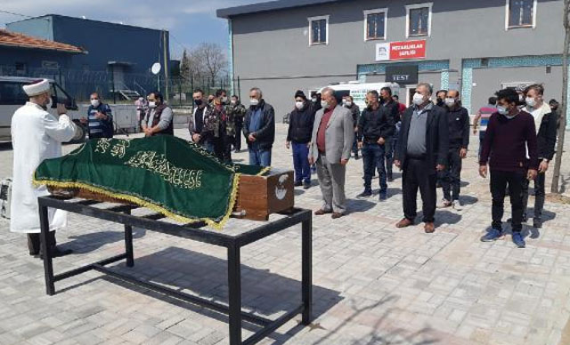 Yanan evde elleri ve ayakları zincirli ölü bulundu, amcası ‘Psikolojik sorunları vardı’ dedi