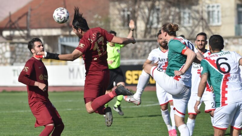 Misli.com 2.Lig Beyaz Grup'ta zor günler geçiren İnegölspor, sahasında Şanlıurfaspor