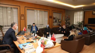 Otizmli çocuklar Ayçiçeği Kartı’yla fark edilecek