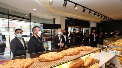 İnegöl Belediyesi’nden askıda 20 bin pide