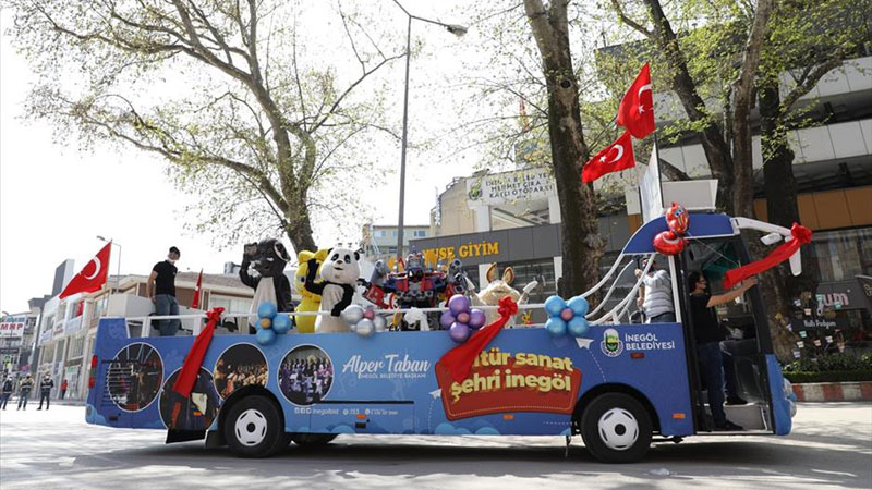 23 Nisan coşkusu İnegöl’ü sarıyor 23 Nisan coşkusu İnegöl’ü sarıyor