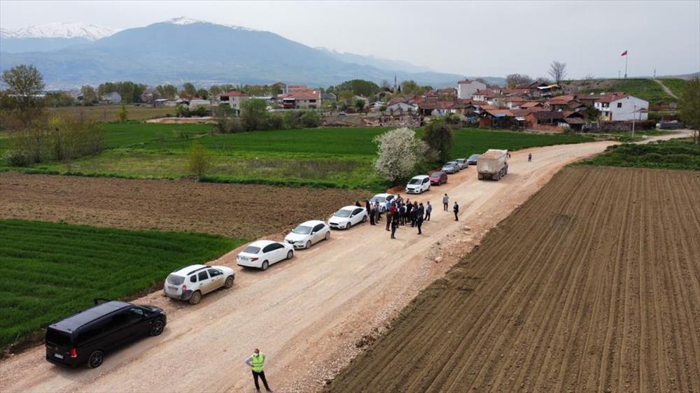 Akhisar-Alanyurt bağlantı yolunda çalışmalar başladı Akhisar-Alanyurt bağlantı yolunda çalışmalar başladı