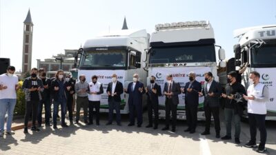 Gıda ve mobilya yüklü yardım TIR’ları yola çıktı
