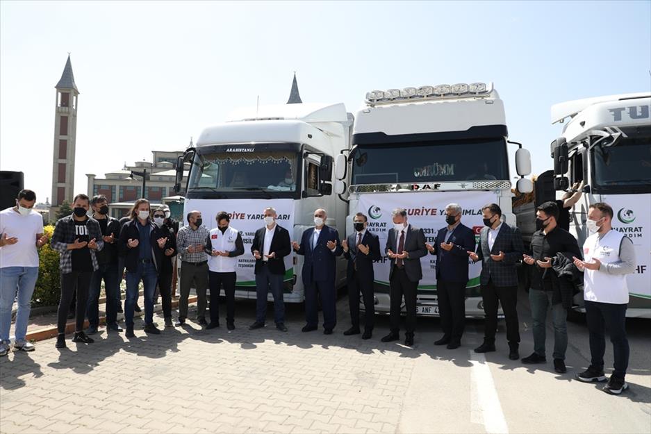 Gıda ve mobilya yüklü yardım TIR’ları yola çıktı Gıda ve mobilya yüklü yardım TIR’ları yola çıktı
