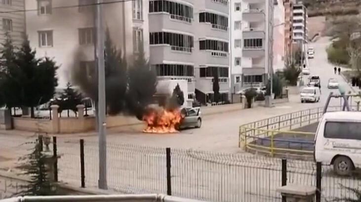3 gün önce satın aldığı otomobil alev alev yandı