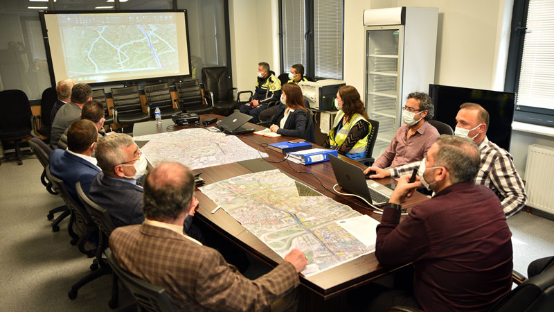 Yeni metro hattı muhtarlara anlatıldı