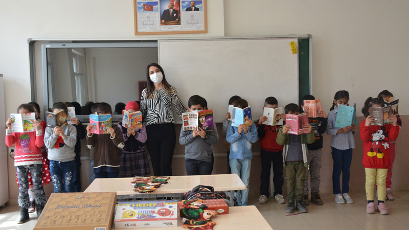 Bursa’dan Şırnak’a kitap kardeşliği